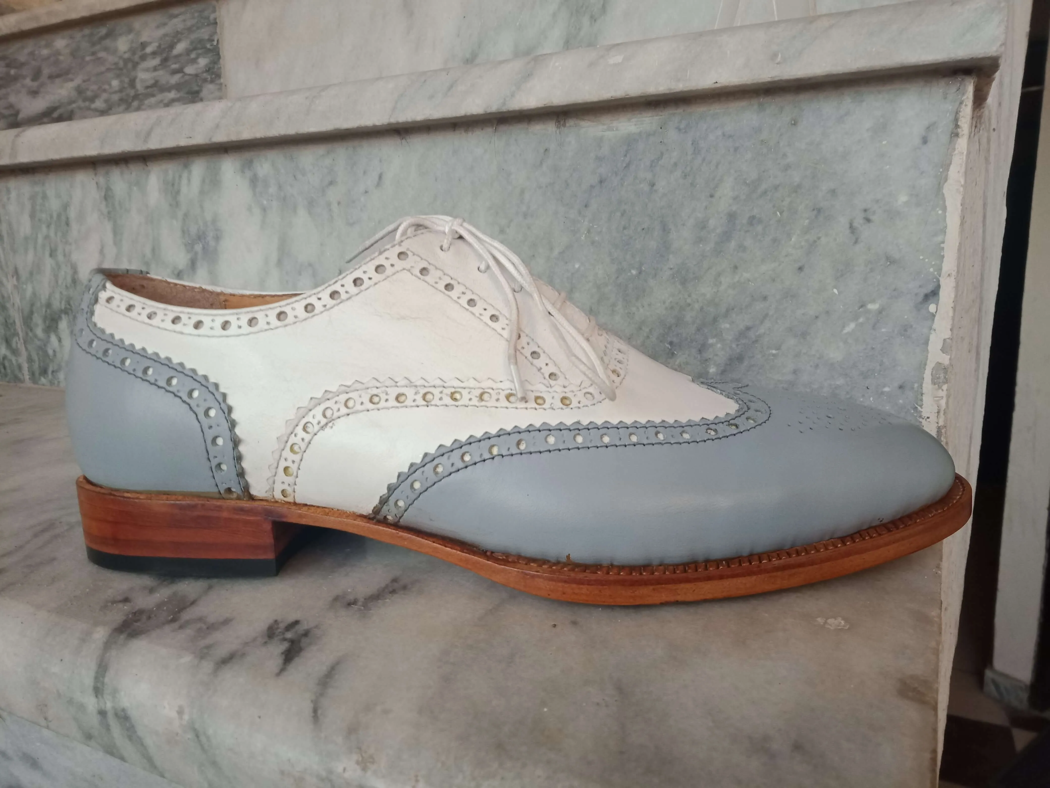 Bespoke Gray White Leather Wing Tip Lace Up Shoe for Men