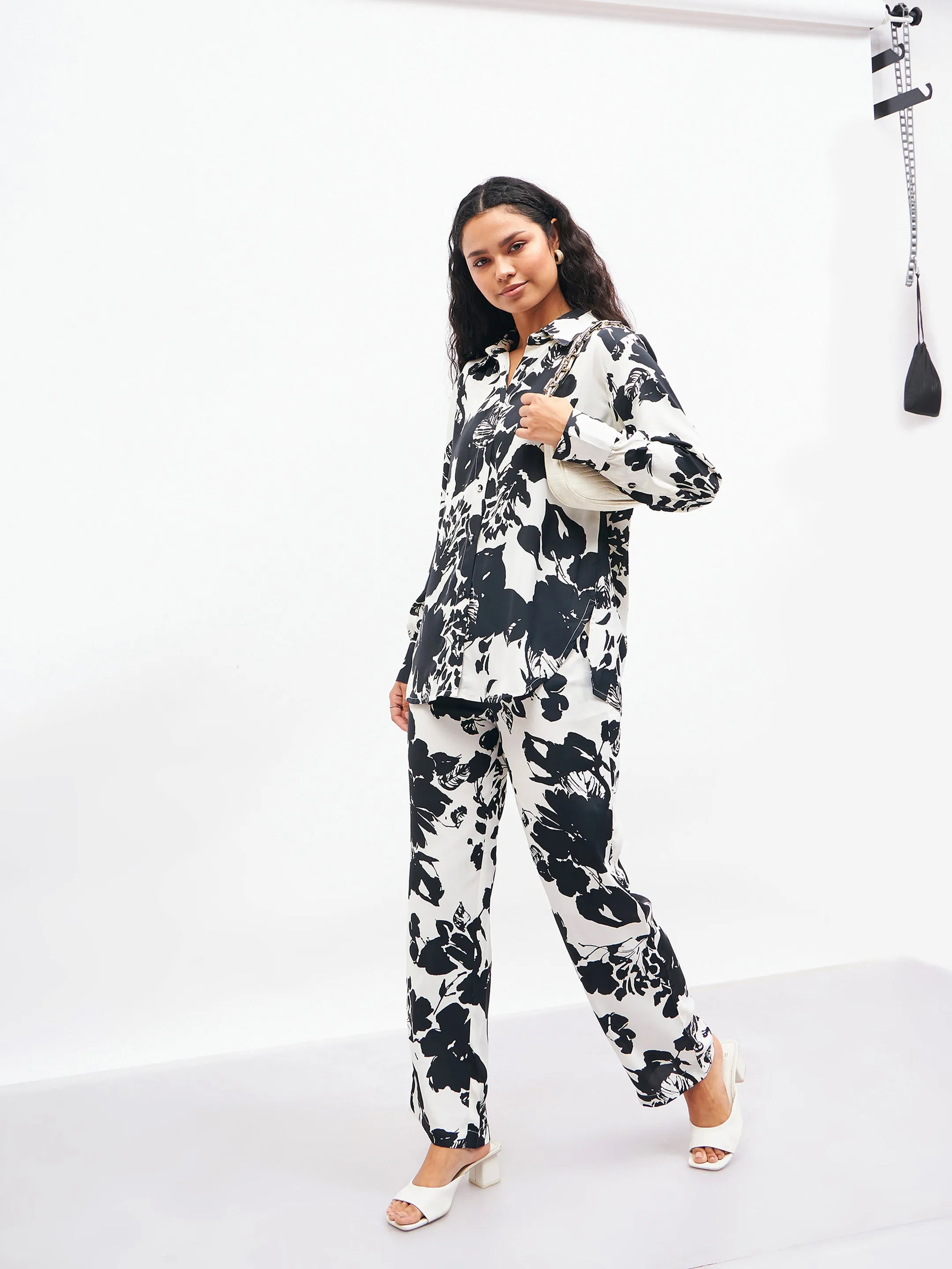 Women Black & White Floral Lounge Shirt With Pants