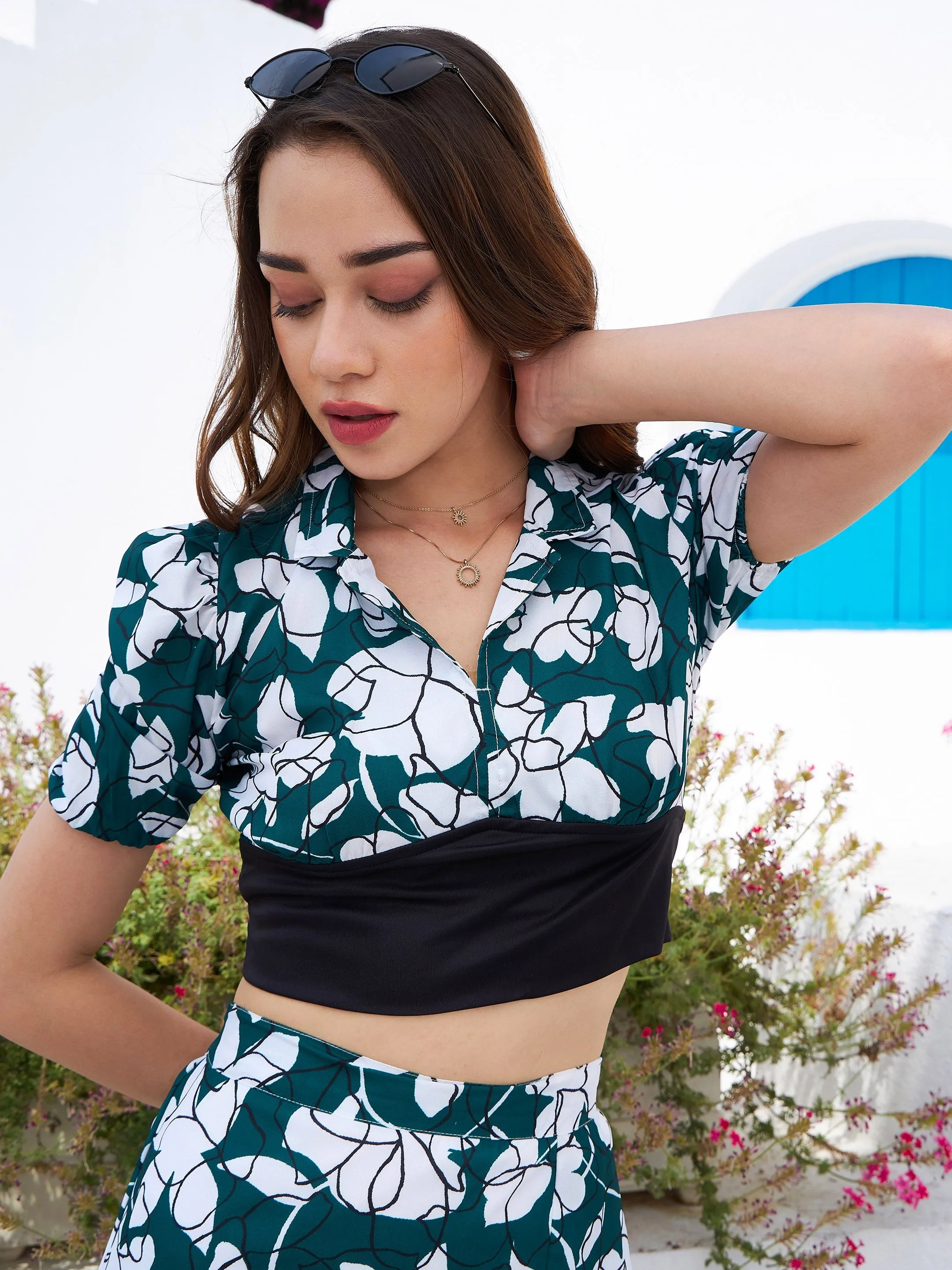 Women Emerald Green Floral Crop Top With Ruffle Skirt