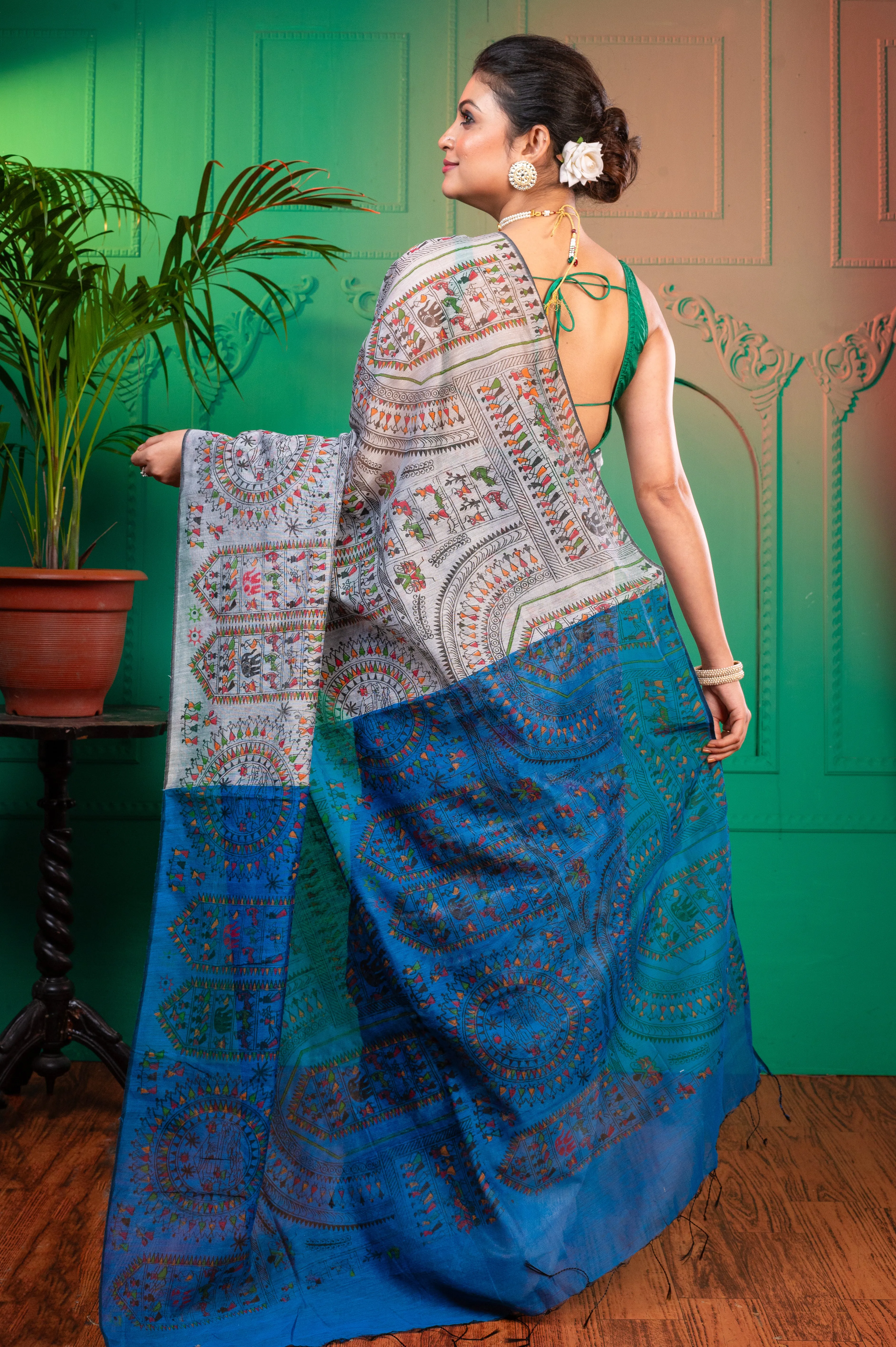 Women Grey And Blue Blended Cotton Saree With Warli Motifs