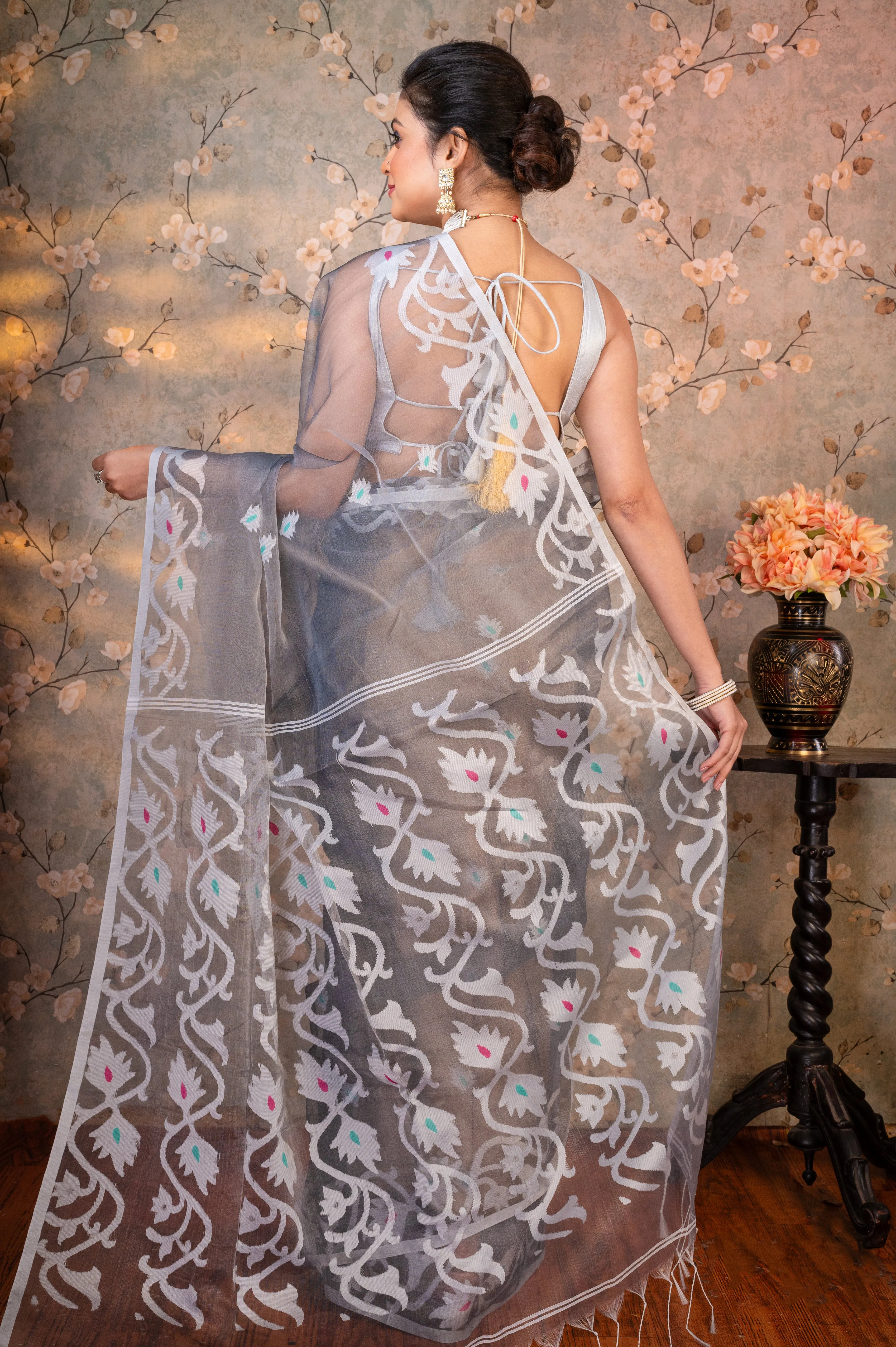 Women Grey Pure Muslin Saree With Off-White Woven Motifs