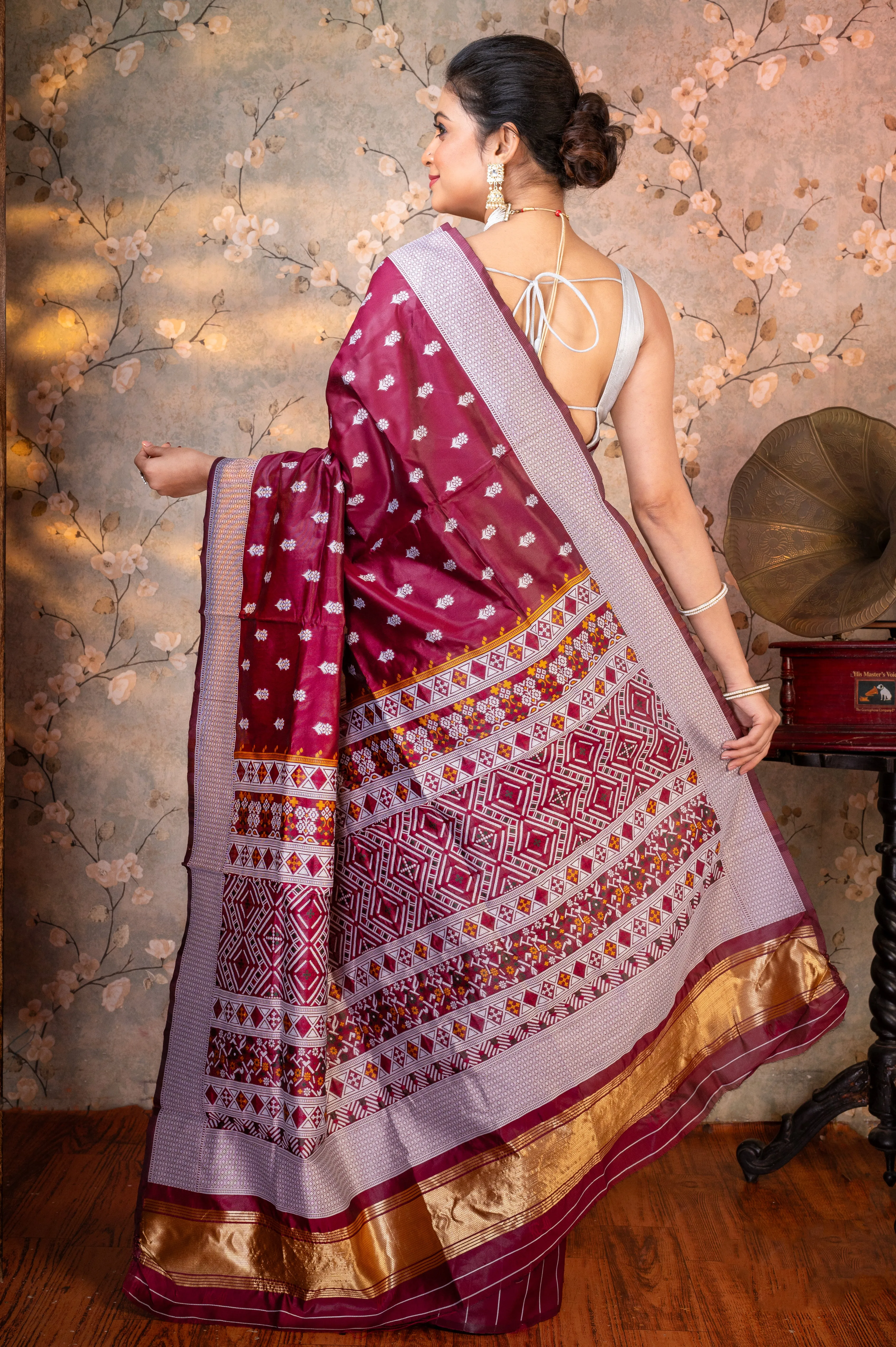 Women Magenta Banarasi Soft Silk Saree With Silver Jacquard Border