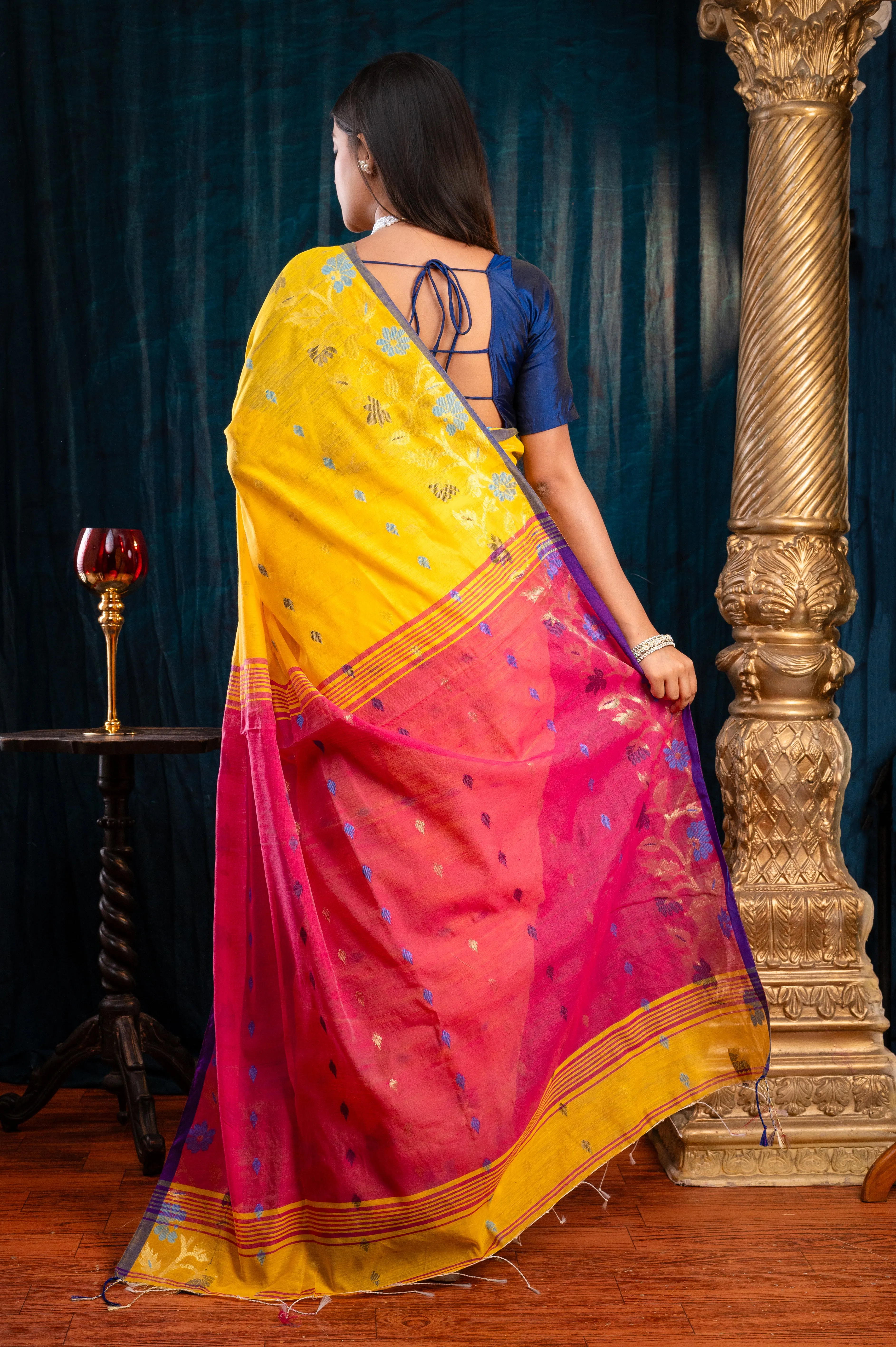 Women Yellow Handloom Cotton Saree With Contrasting Border And Pallu